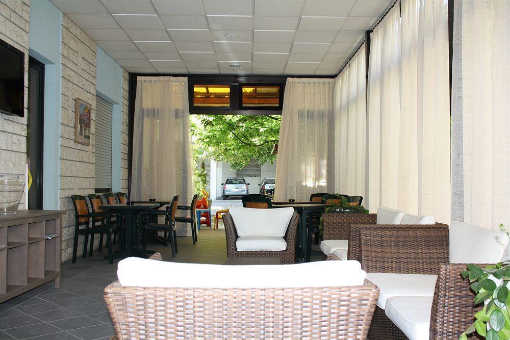 Hotel Villa Dei Gerani ริมินี ภายนอก รูปภาพ