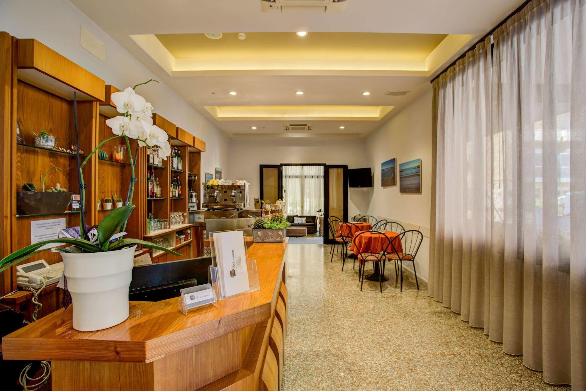 Hotel Villa Dei Gerani ริมินี ภายนอก รูปภาพ