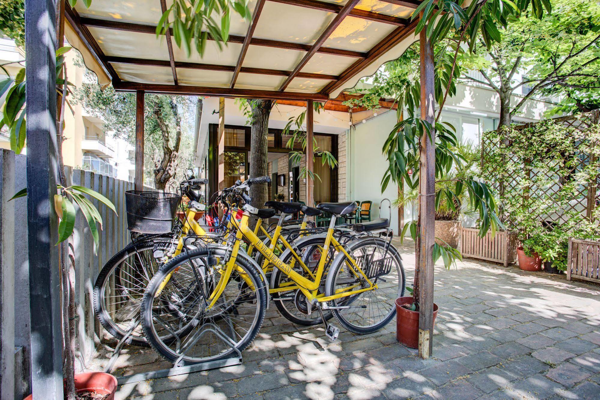 Hotel Villa Dei Gerani ริมินี ภายนอก รูปภาพ