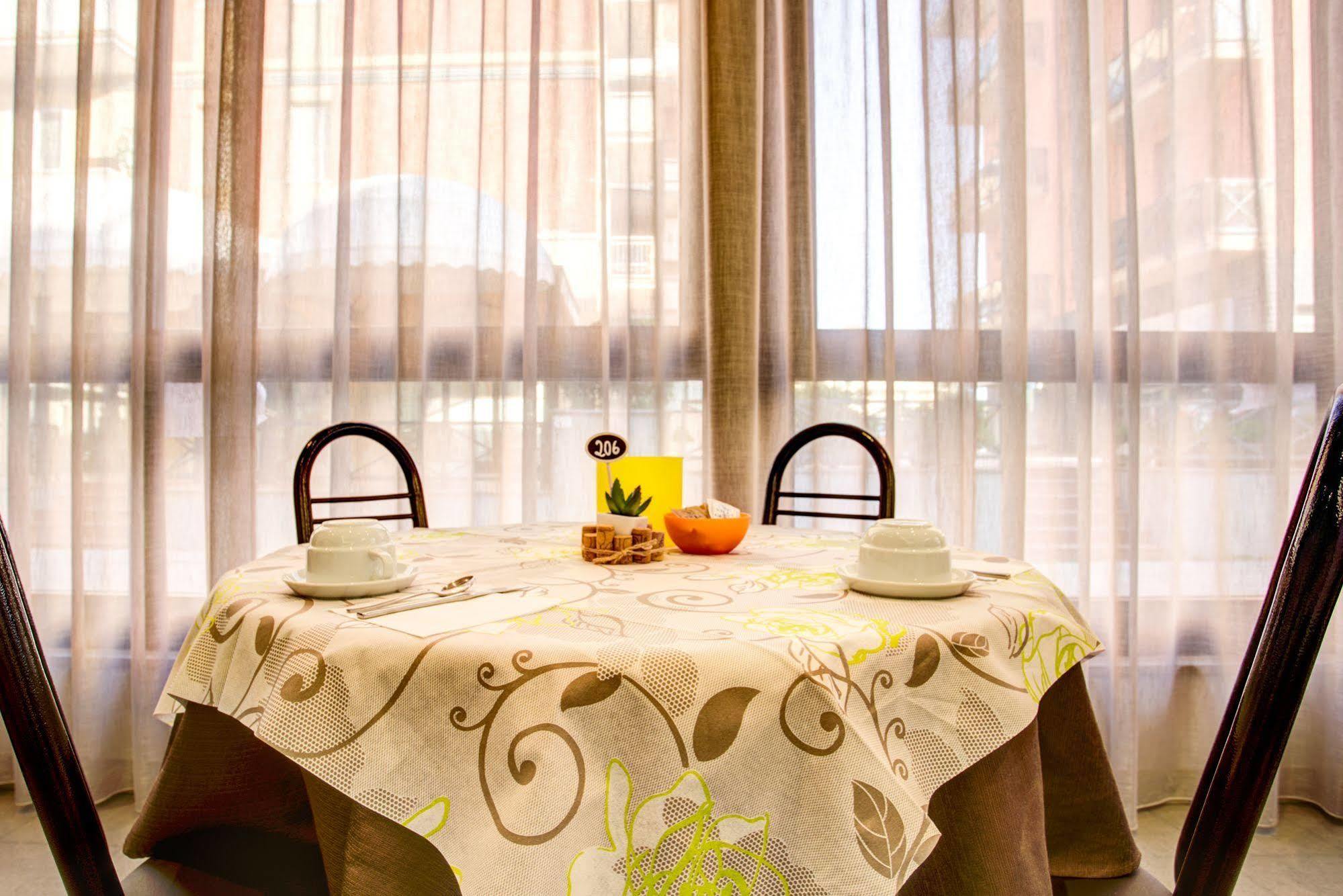 Hotel Villa Dei Gerani ริมินี ภายนอก รูปภาพ