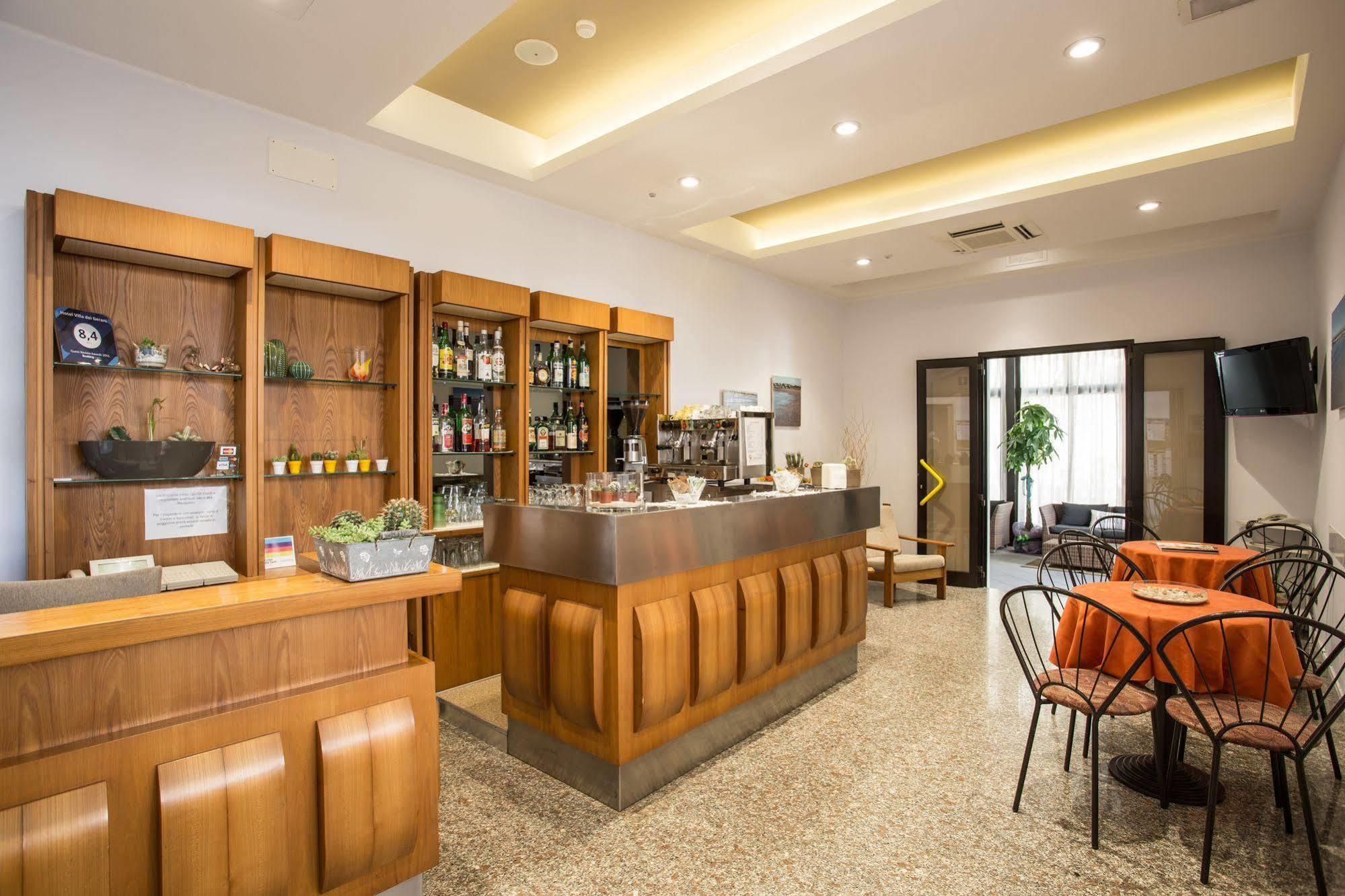 Hotel Villa Dei Gerani ริมินี ภายนอก รูปภาพ
